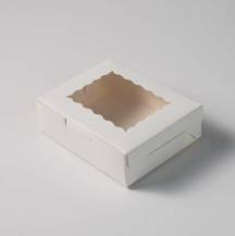 Krabička bílá s okénkem (12 x 10 x 4 cm)