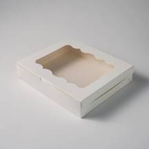 Białe pudełko z okienkiem (24 x 20 x 5 cm)